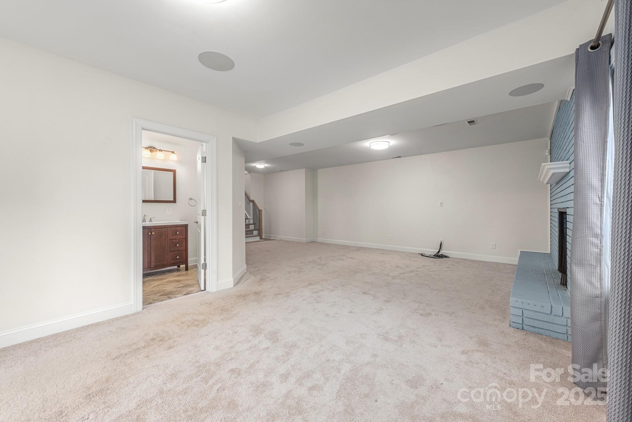 3343 Gresham Place