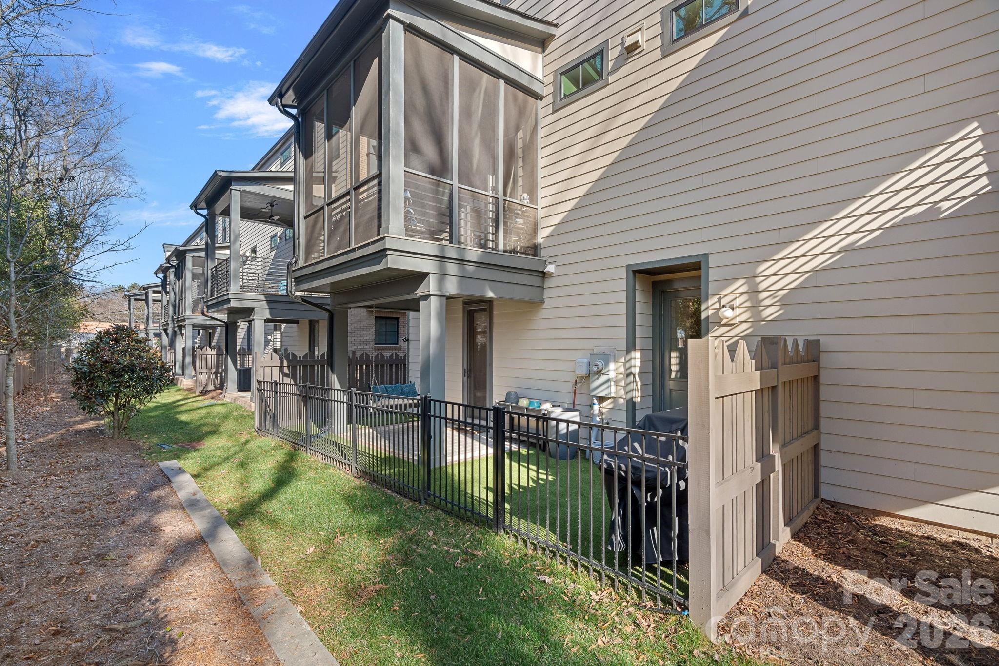 824 Madison Glen Lane