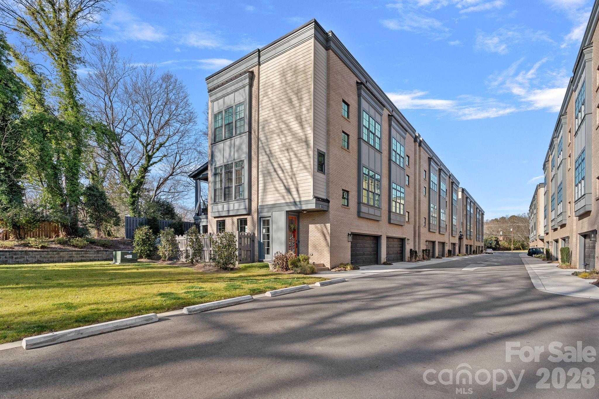 824 Madison Glen Lane