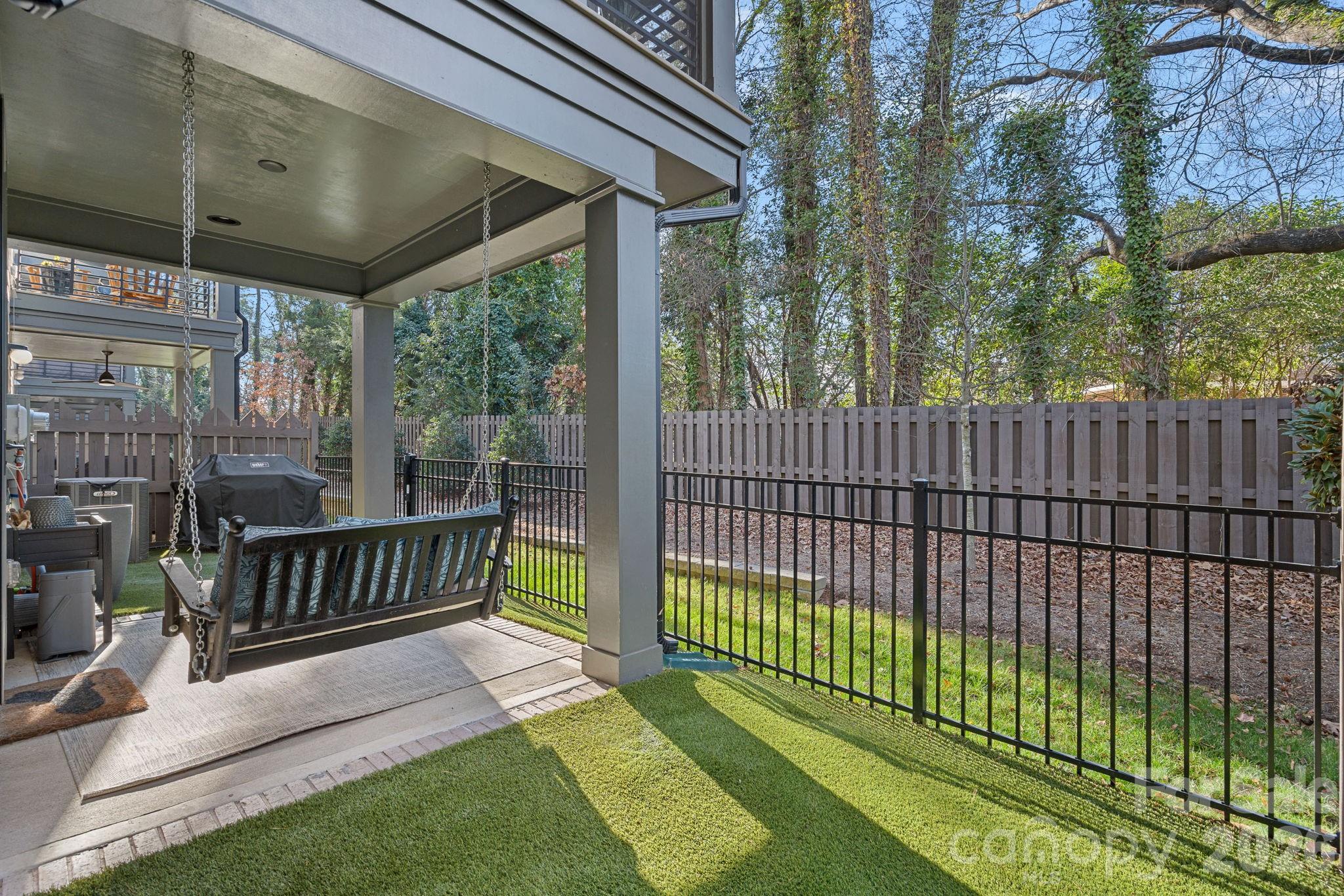 824 Madison Glen Lane