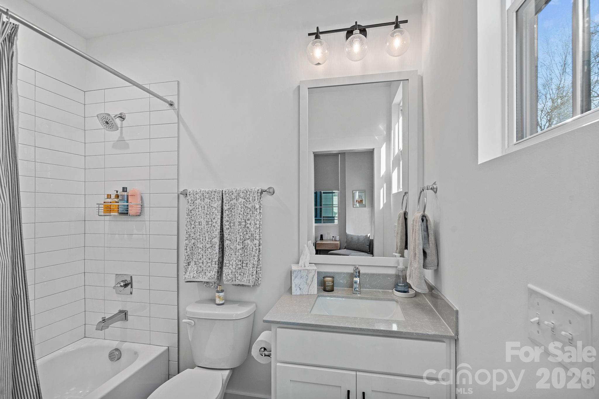 824 Madison Glen Lane
