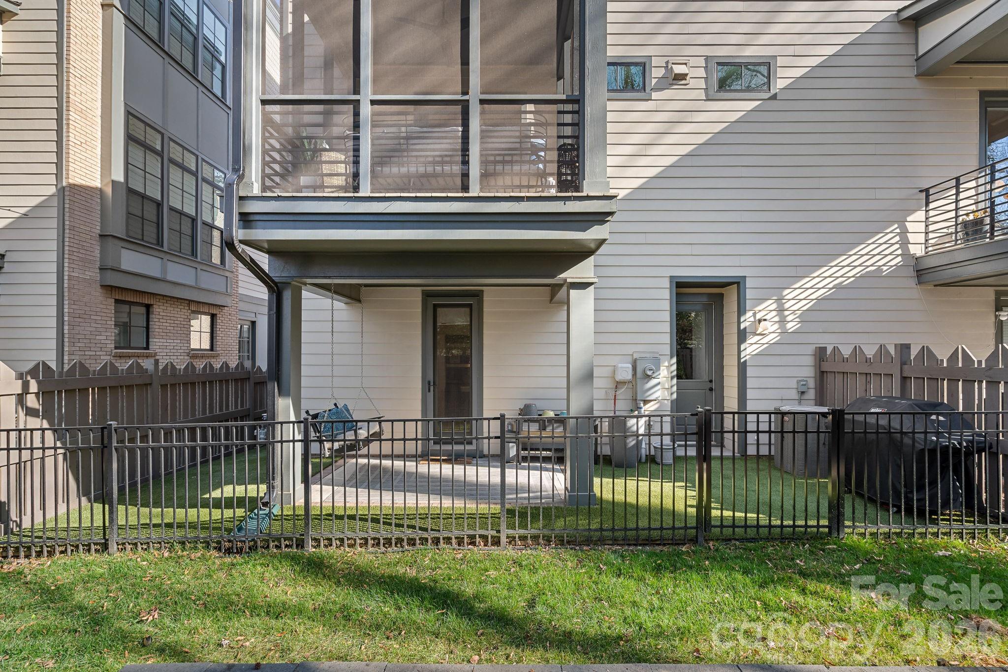 824 Madison Glen Lane