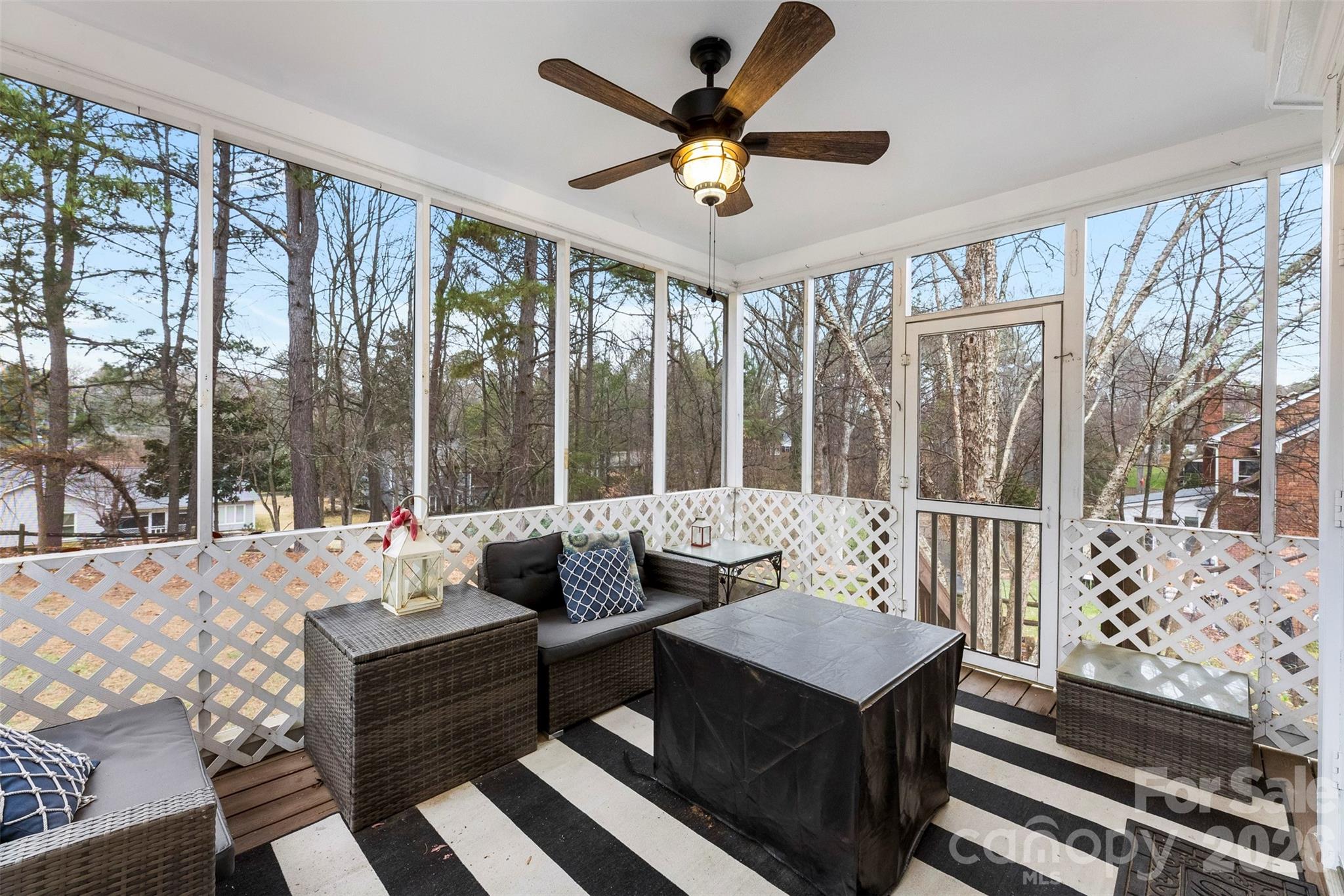 10318 Hollybrook Drive