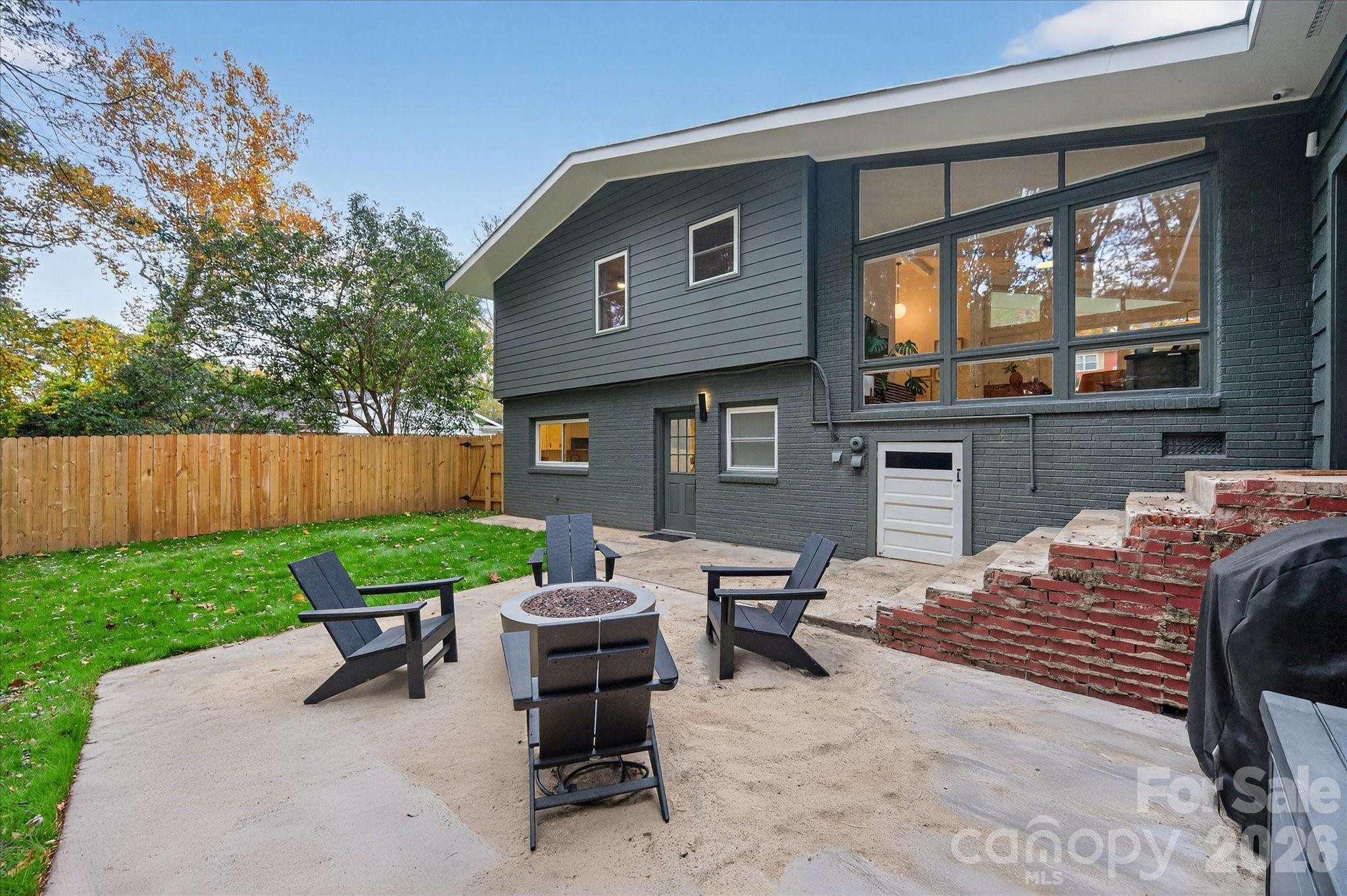 6431 Rosecrest Drive