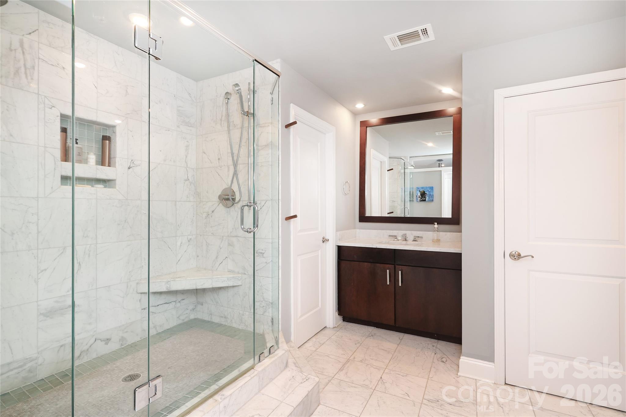 300 W 5th Street Unit: 222
