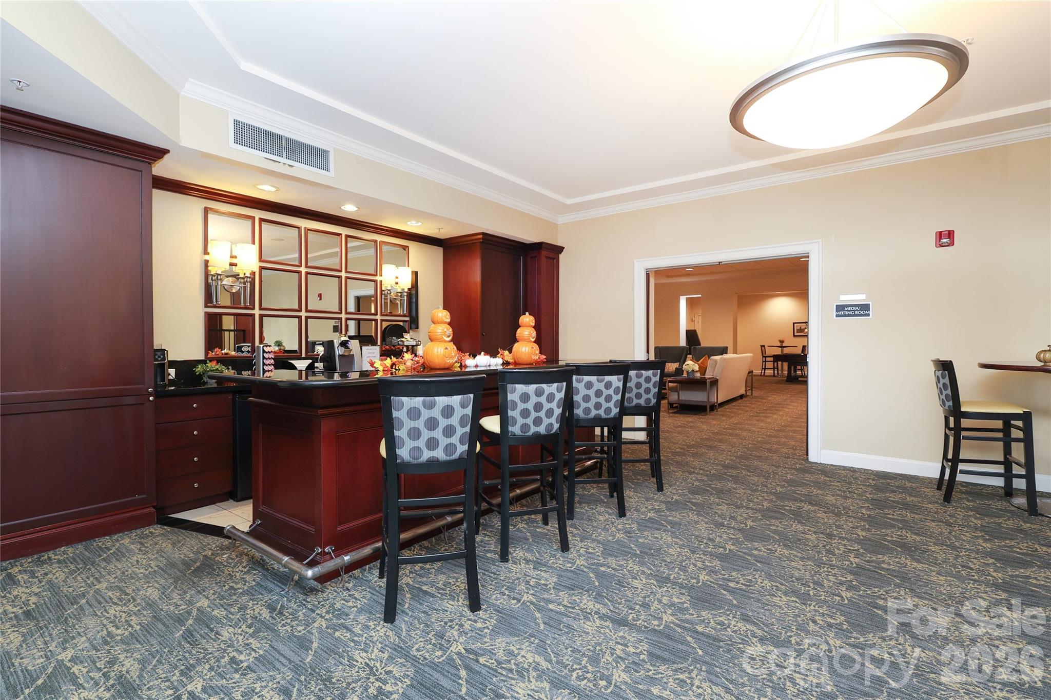 300 W 5th Street Unit: 222