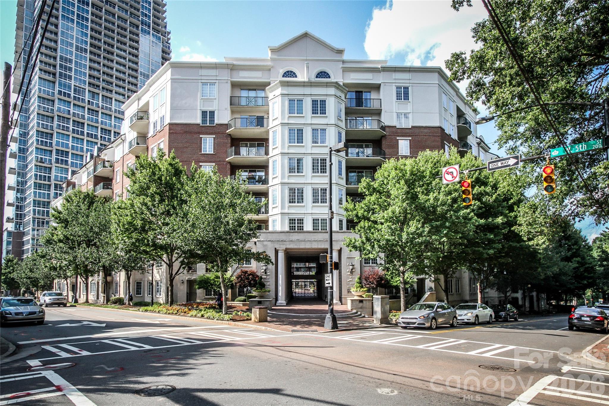 300 W 5th Street Unit: 222