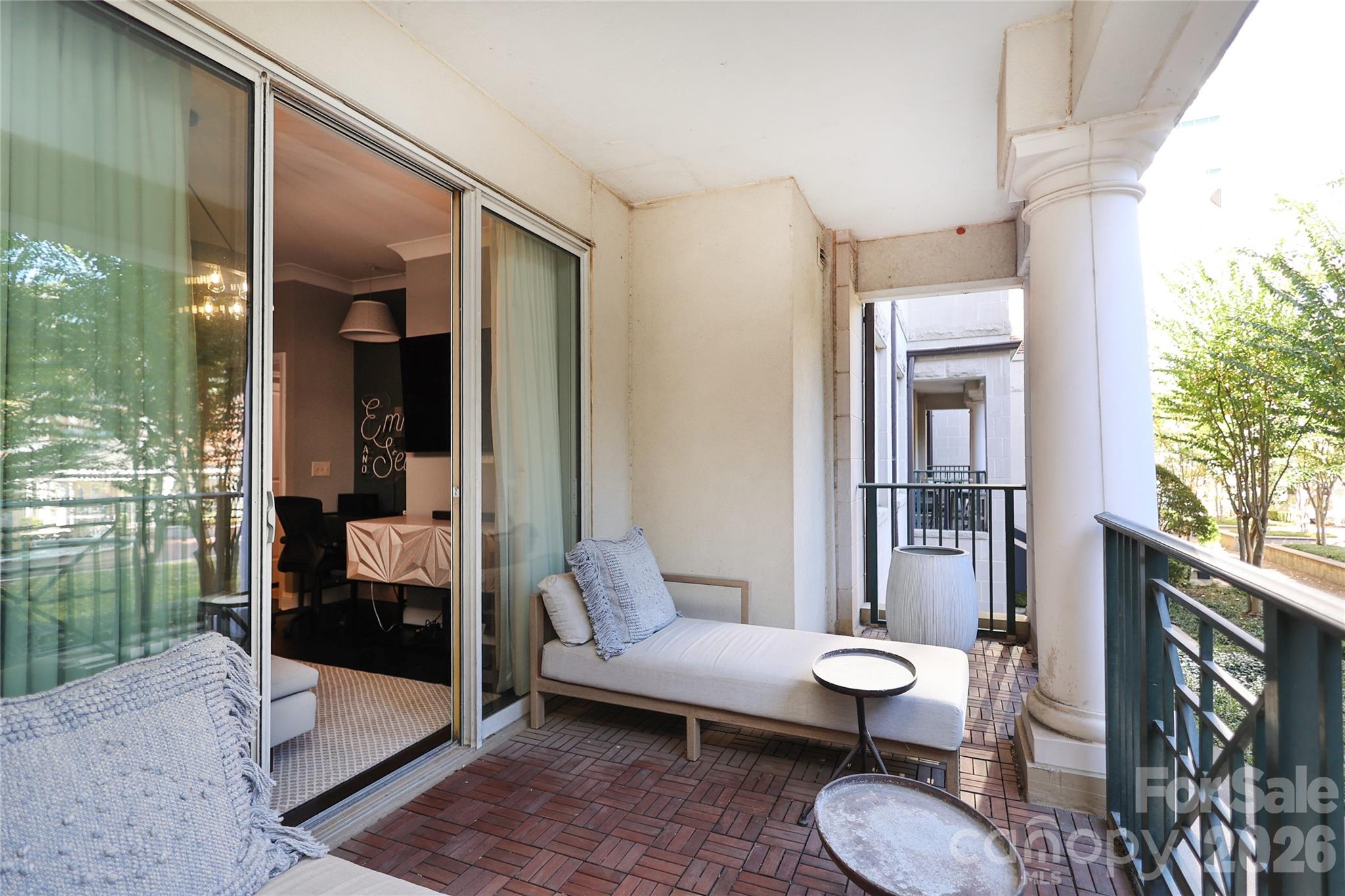 300 W 5th Street Unit: 222