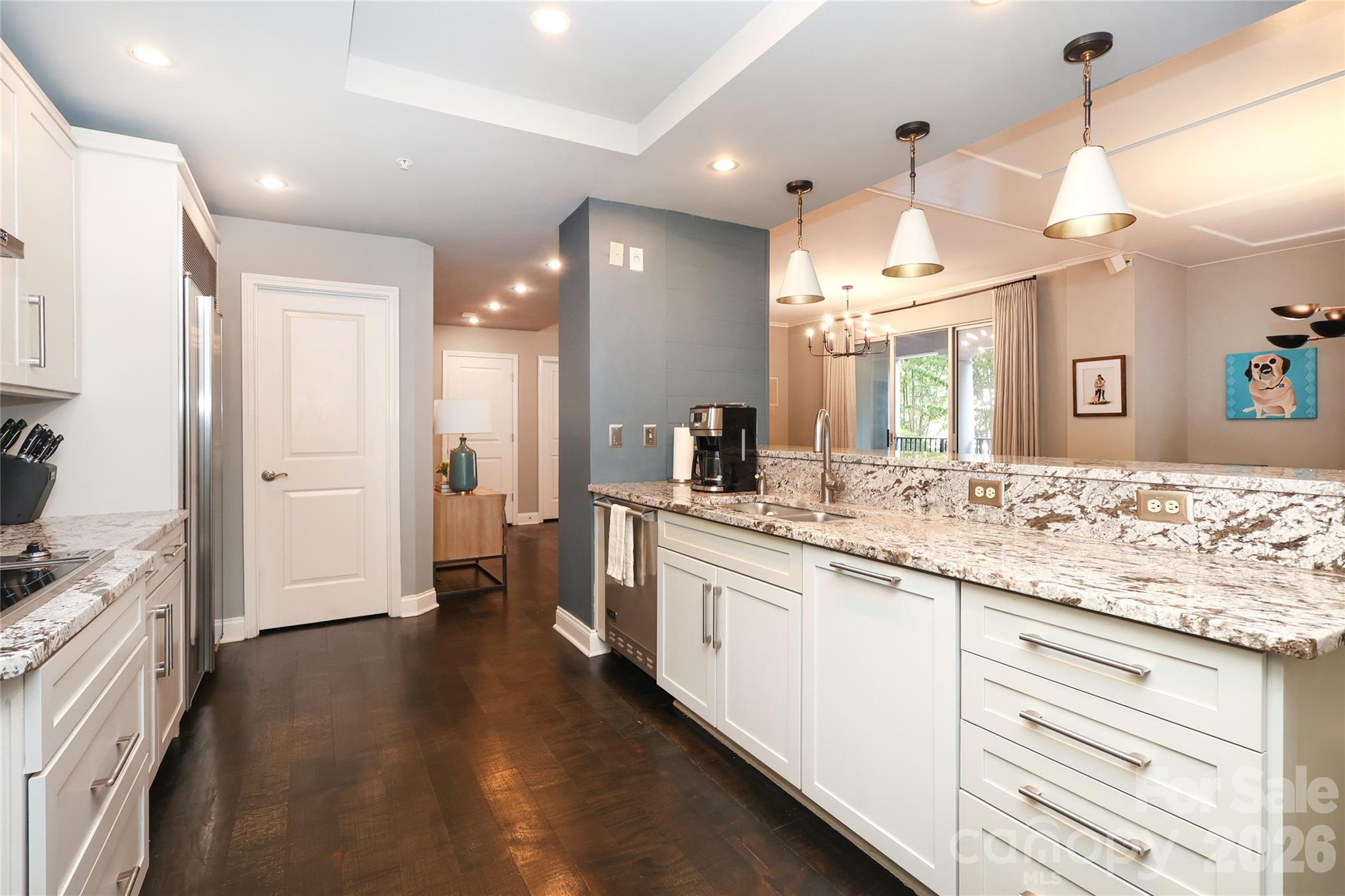 300 W 5th Street Unit: 222