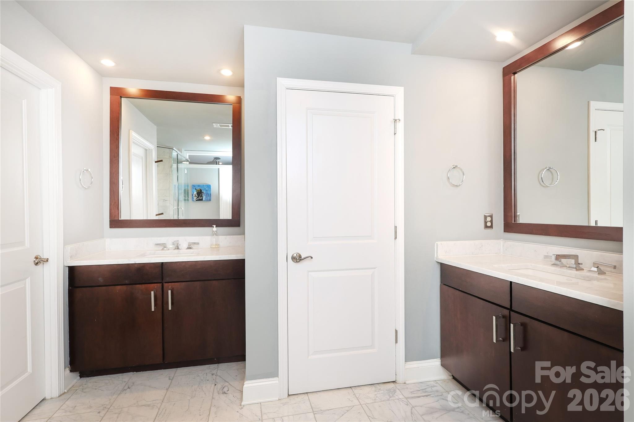 300 W 5th Street Unit: 222