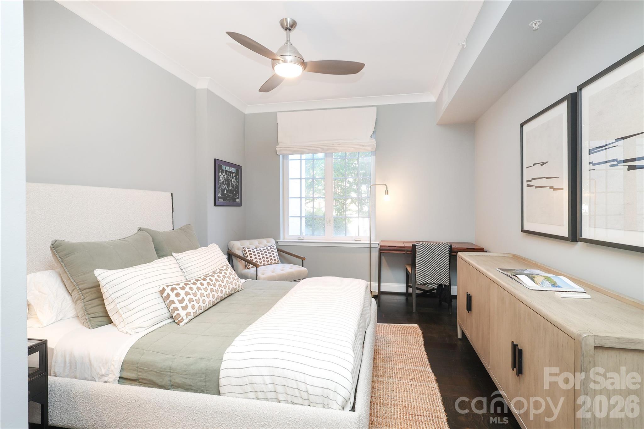 300 W 5th Street Unit: 222