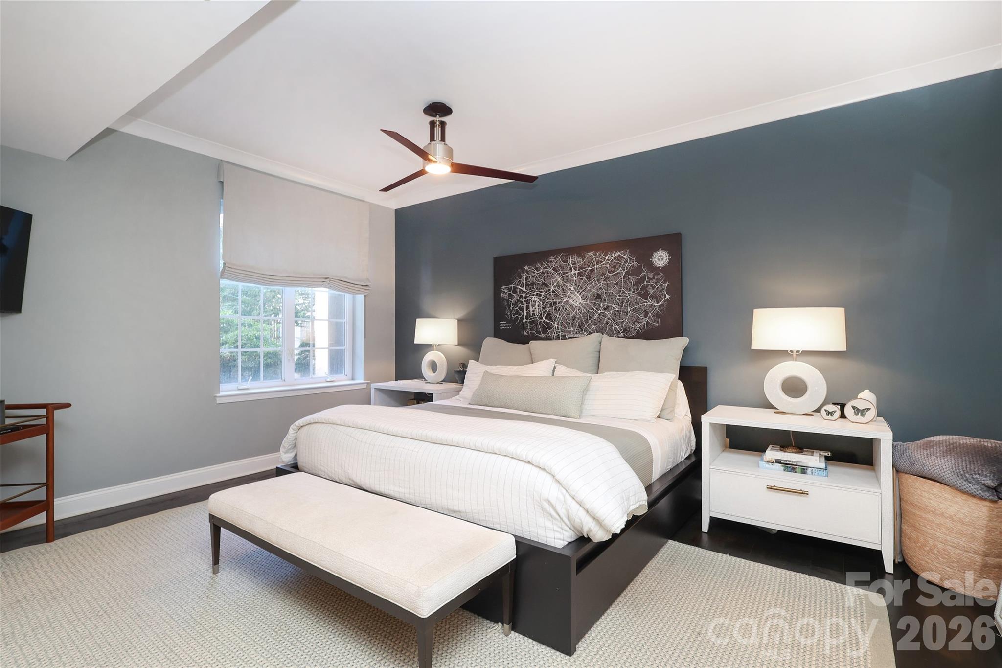 300 W 5th Street Unit: 222
