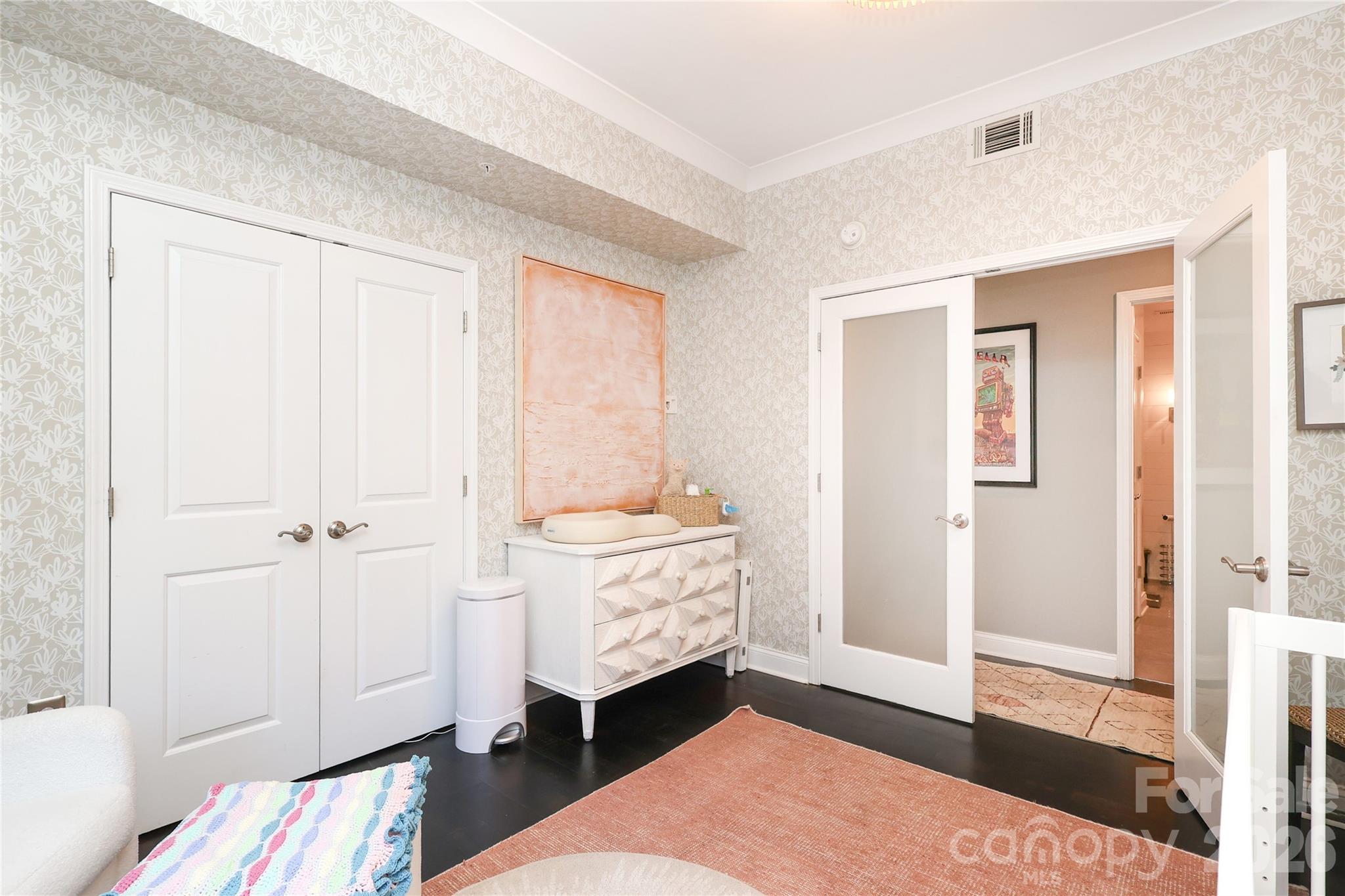 300 W 5th Street Unit: 222