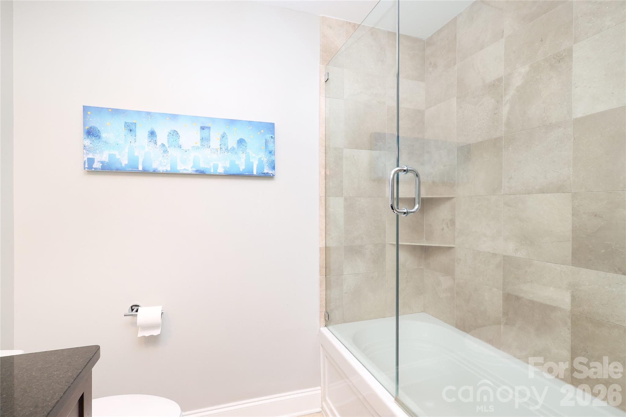 300 W 5th Street Unit: 222