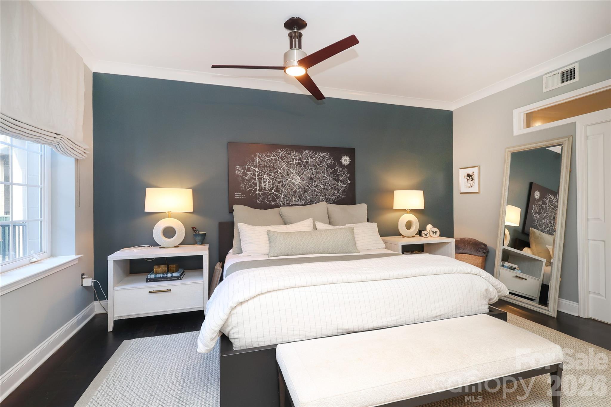 300 W 5th Street Unit: 222