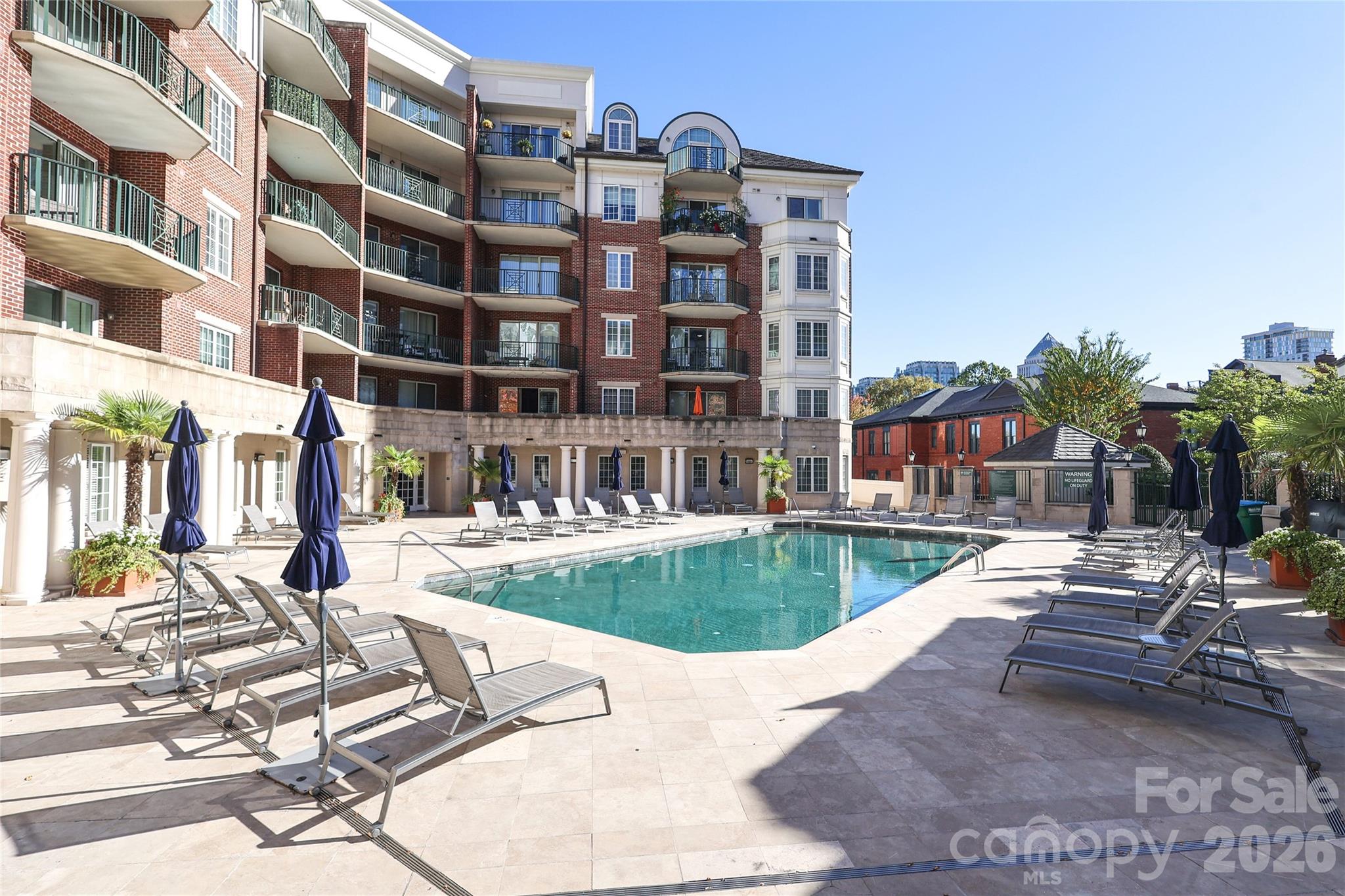 300 W 5th Street Unit: 222