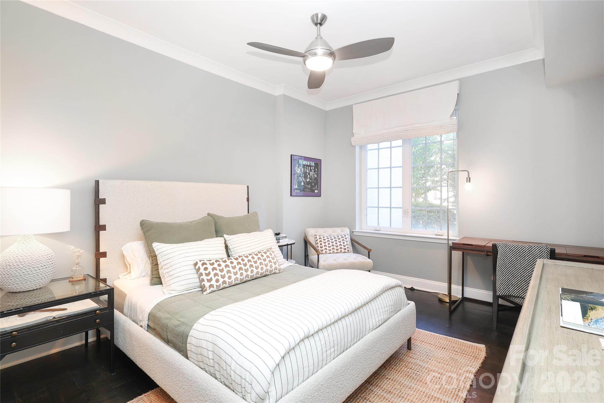 300 W 5th Street Unit: 222