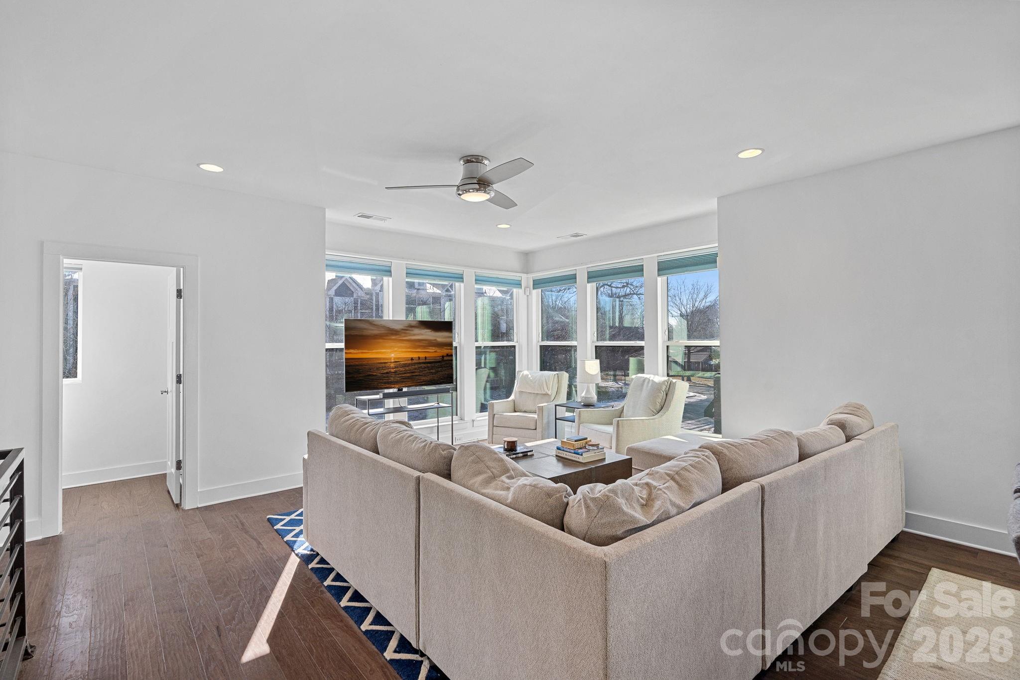 214 Wesley Heights Way