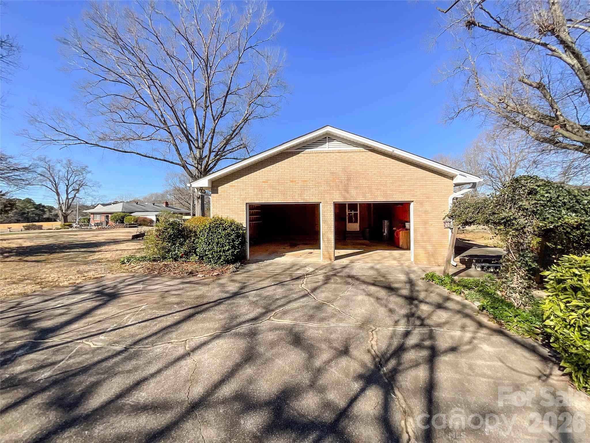 13909 Idlewild Road