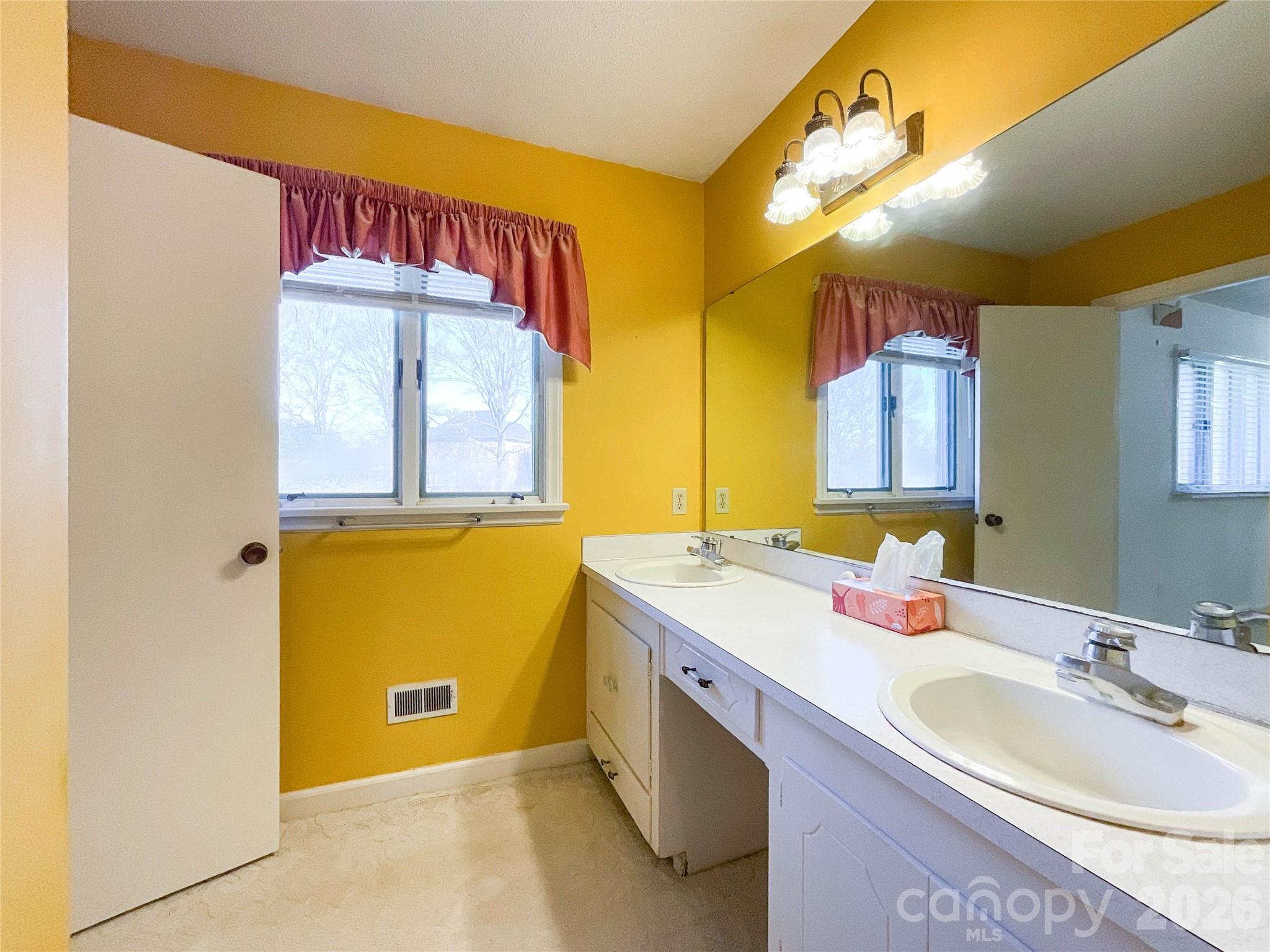 13909 Idlewild Road