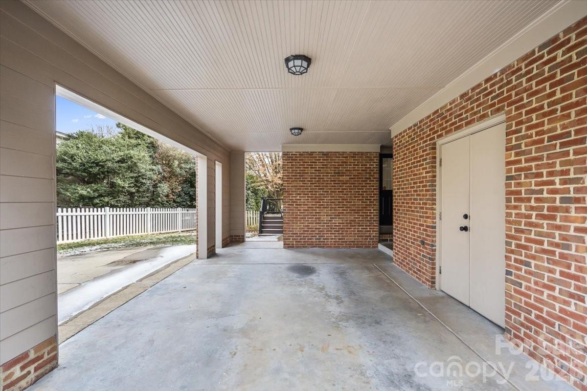 1130 Montford Drive