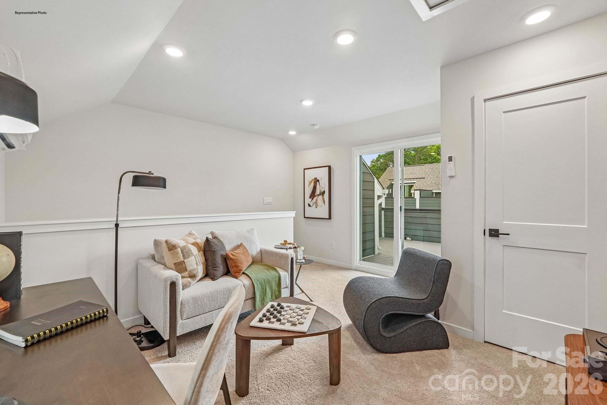 707 Silvertree Way
