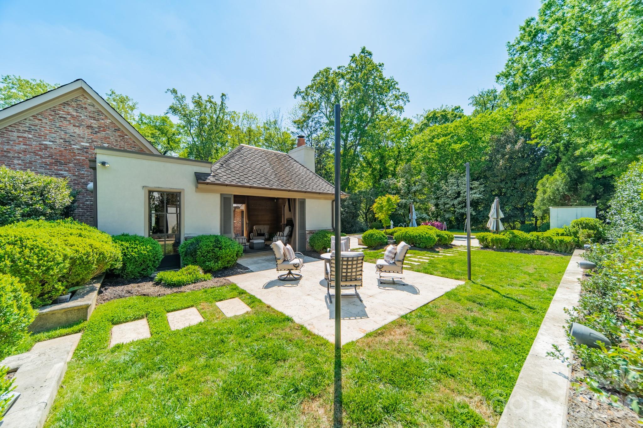 1201 Marlwood Terrace
