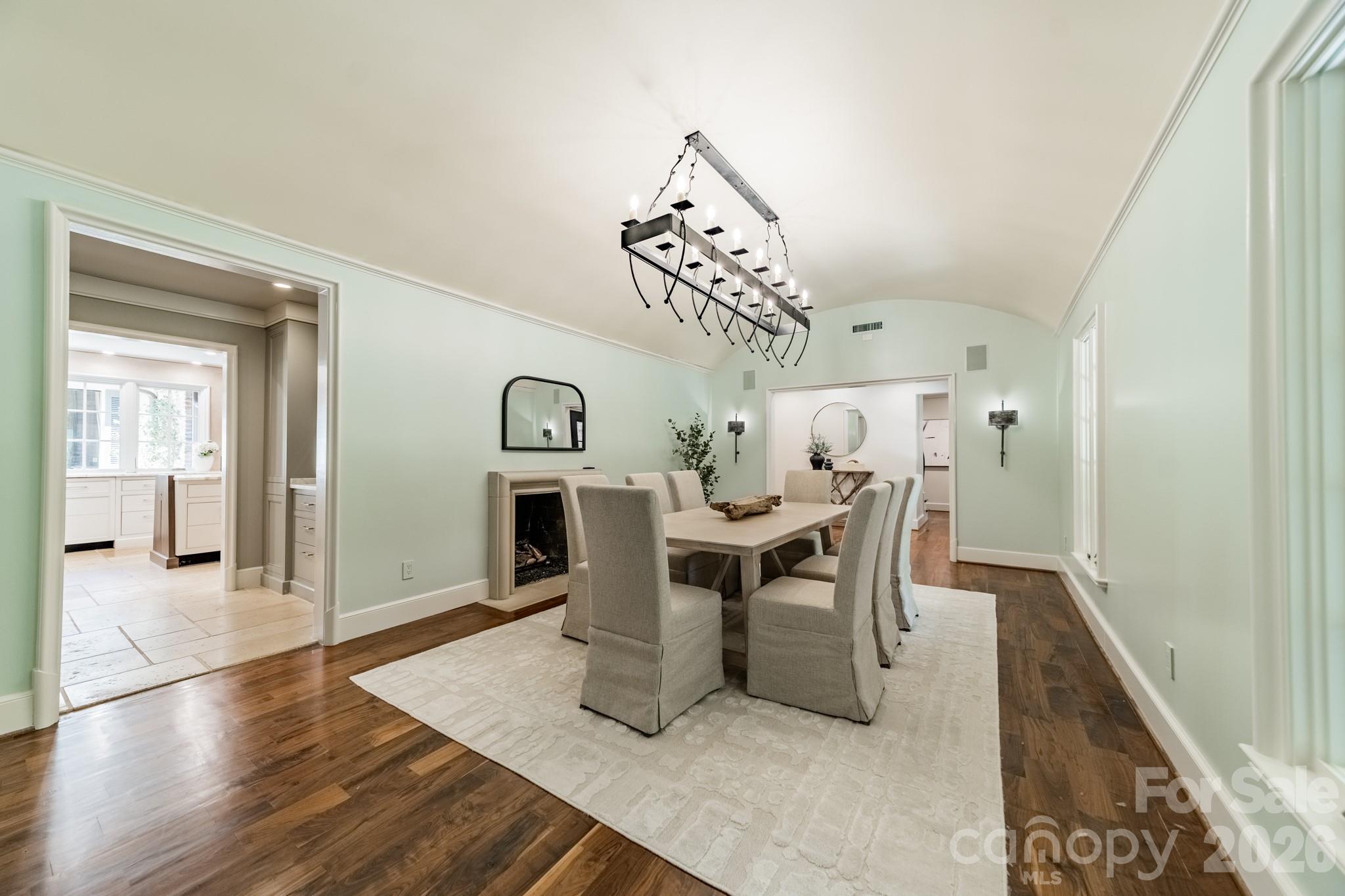 1201 Marlwood Terrace