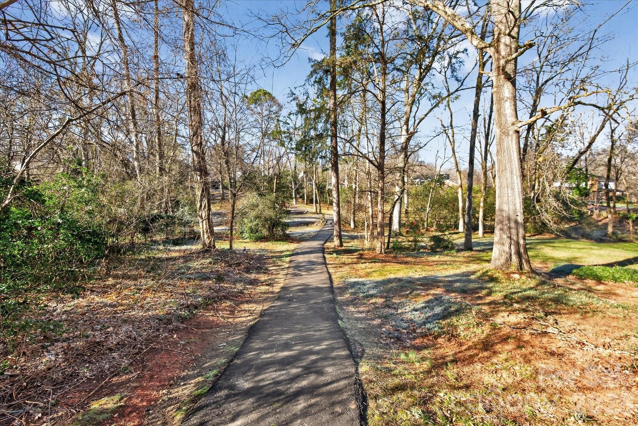 2331 Hayloft Circle