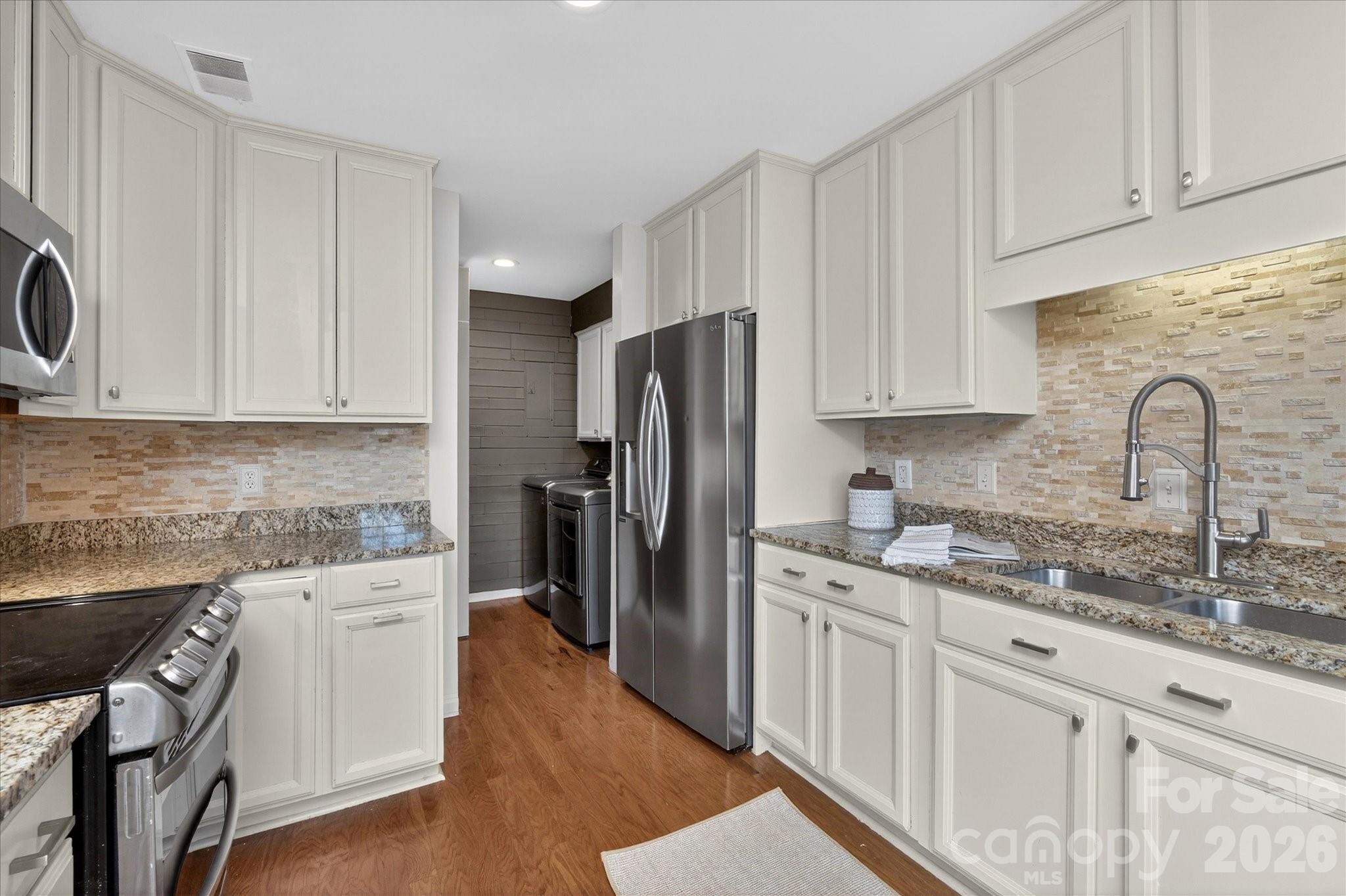 2331 Hayloft Circle