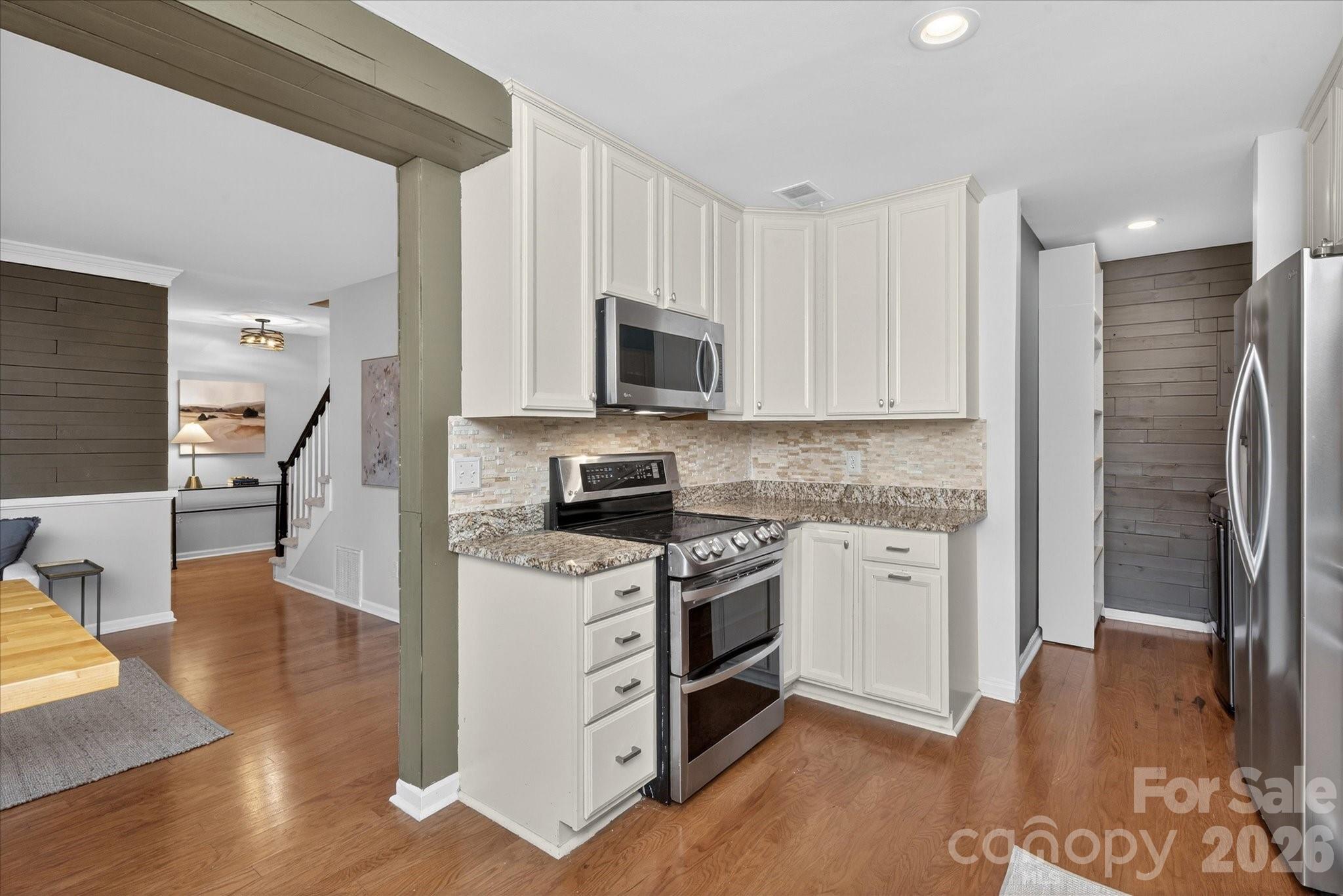 2331 Hayloft Circle