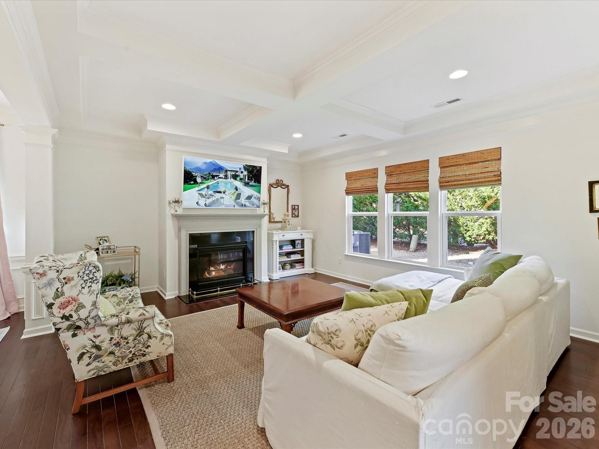 6024 Union Pacific Avenue