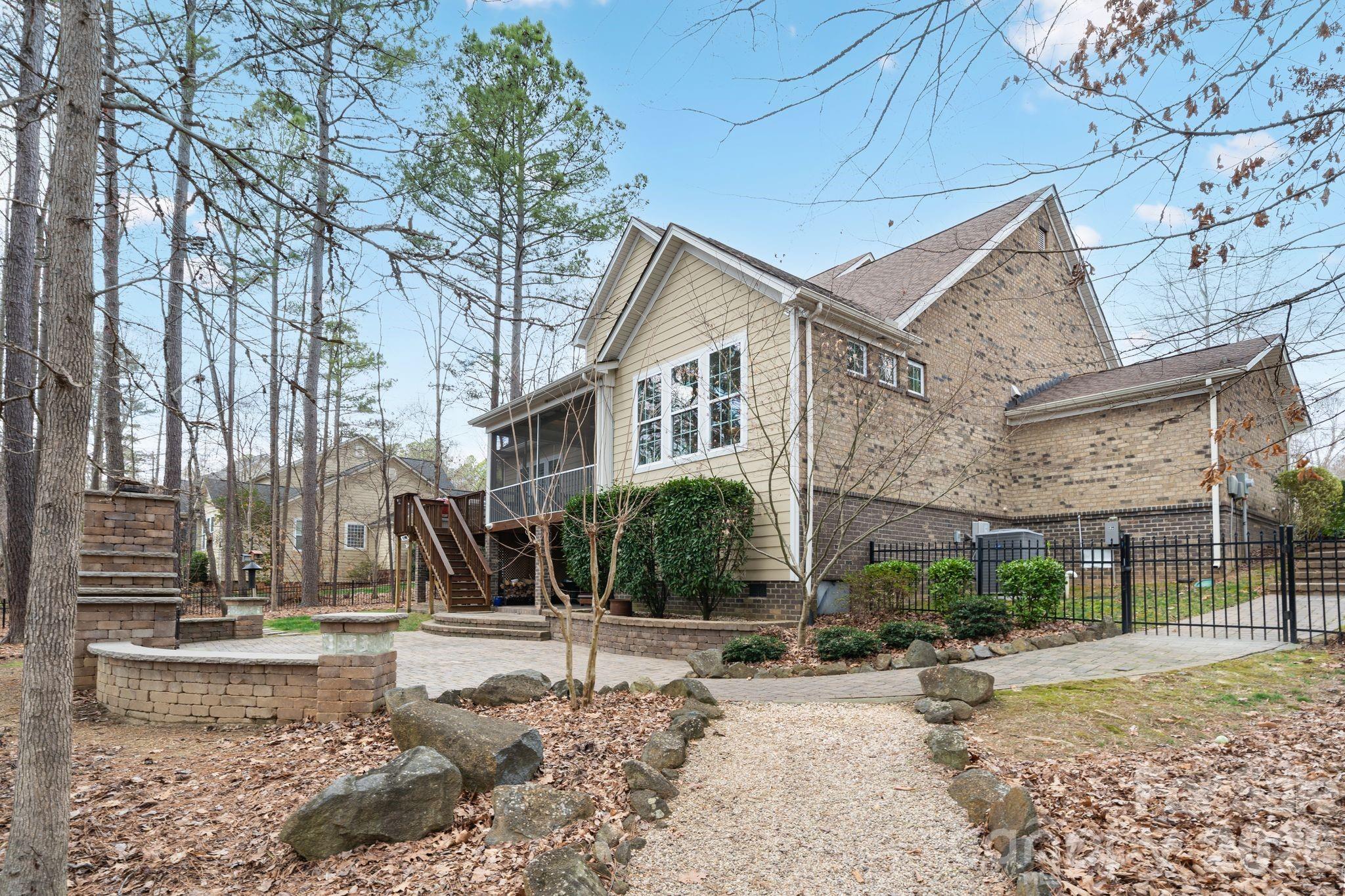 2404 Island Lake Drive