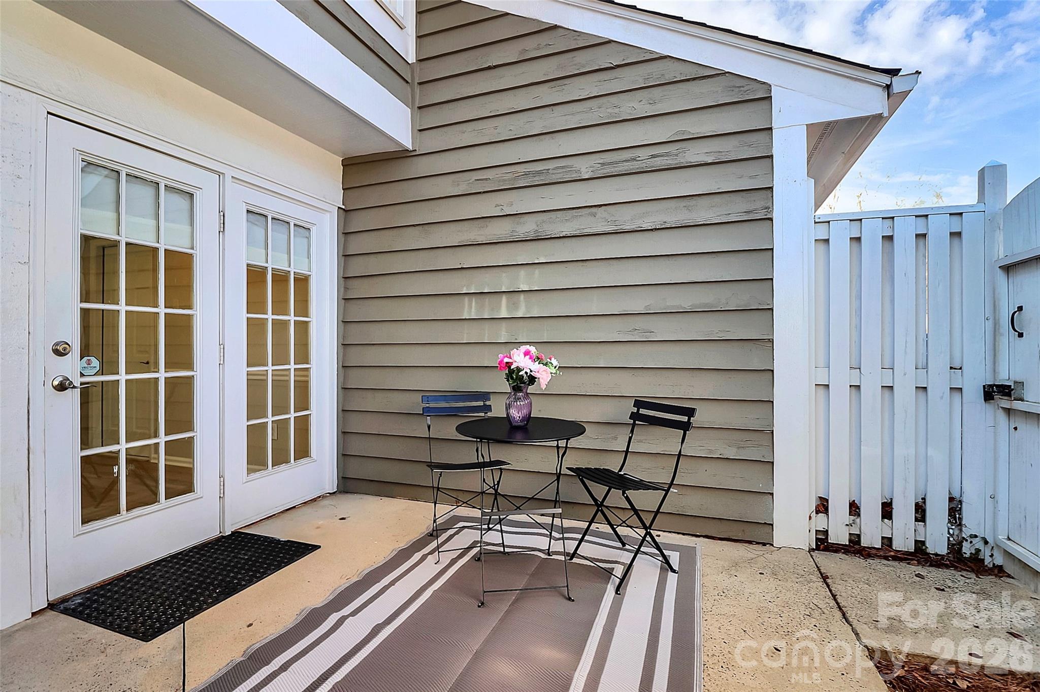 8233 Tradd Court