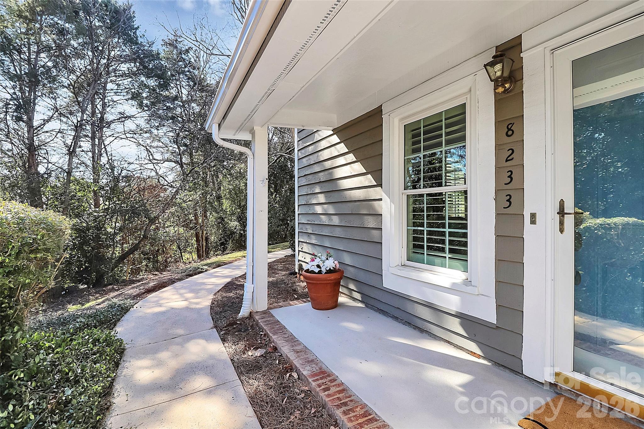 8233 Tradd Court
