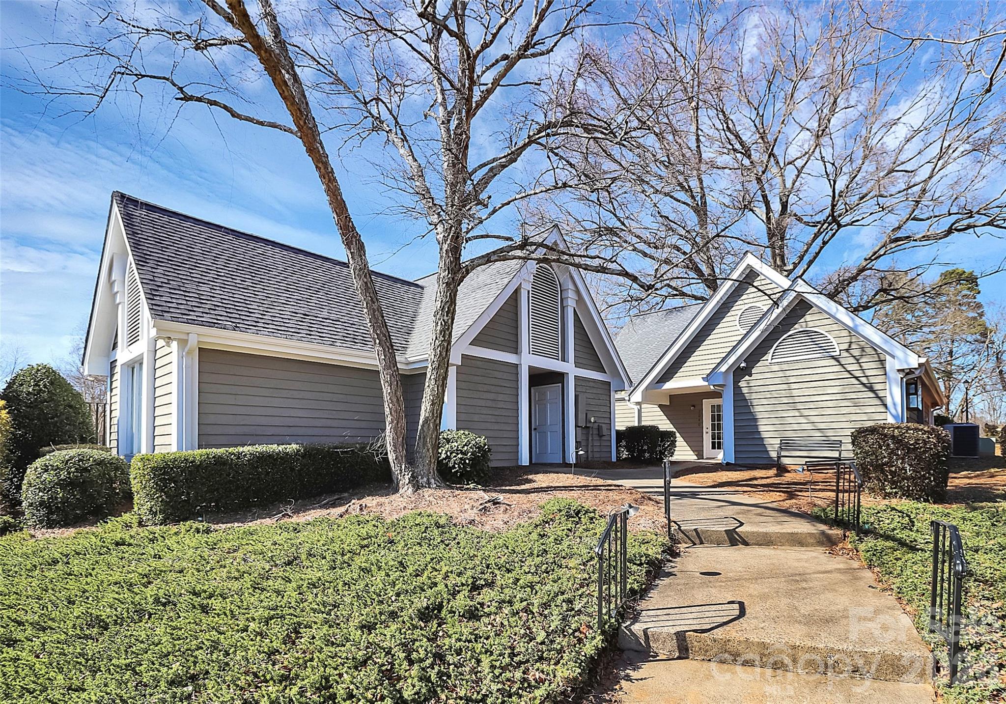 8233 Tradd Court