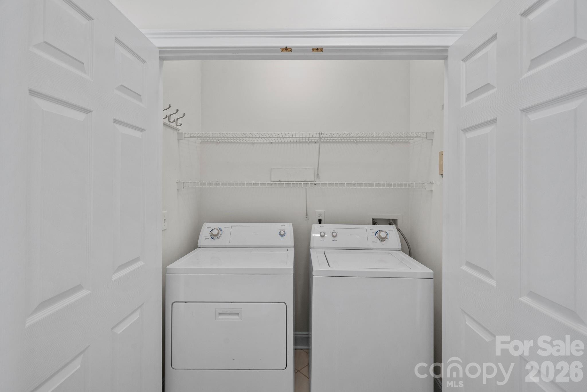 221 Sloane Square Way