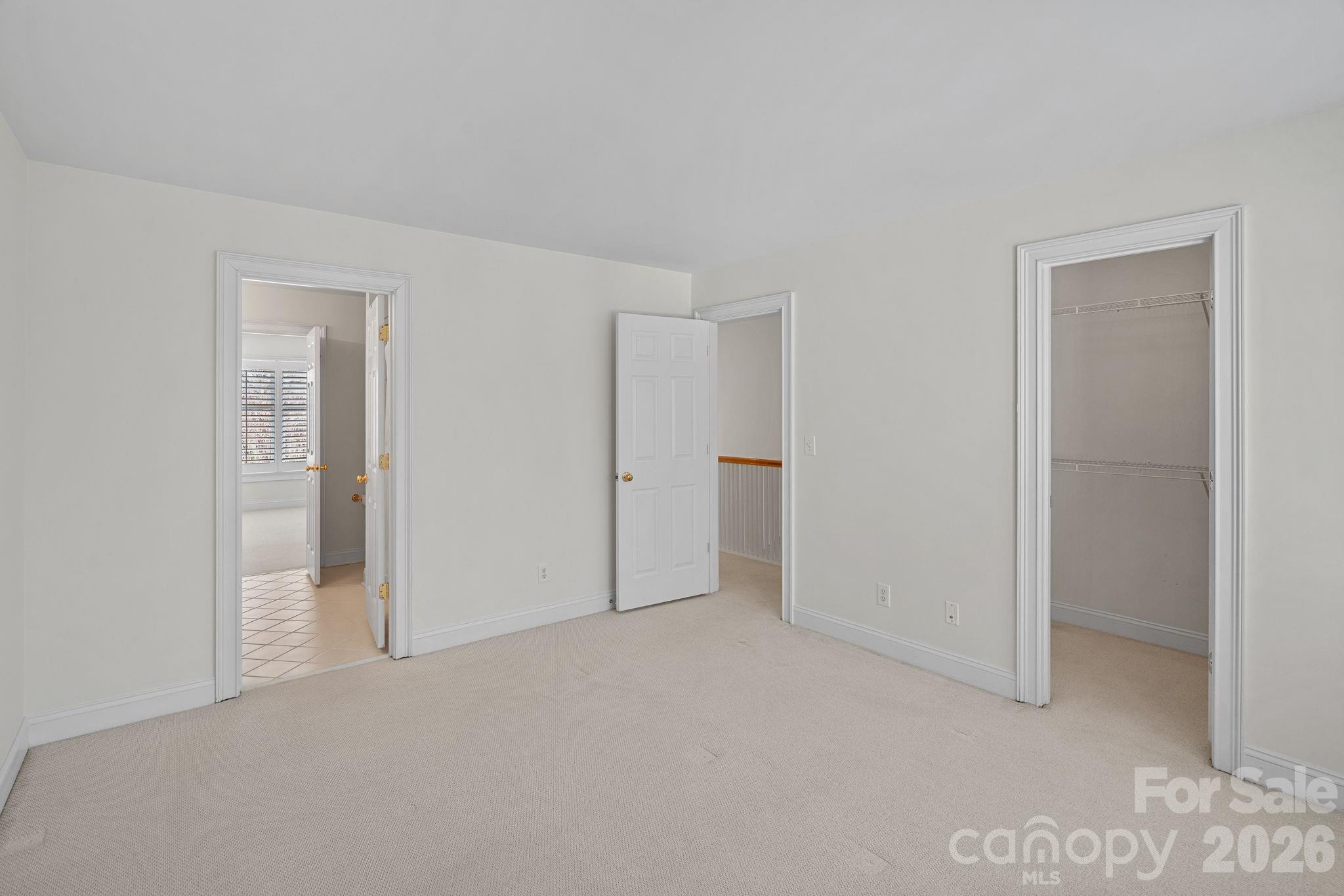221 Sloane Square Way