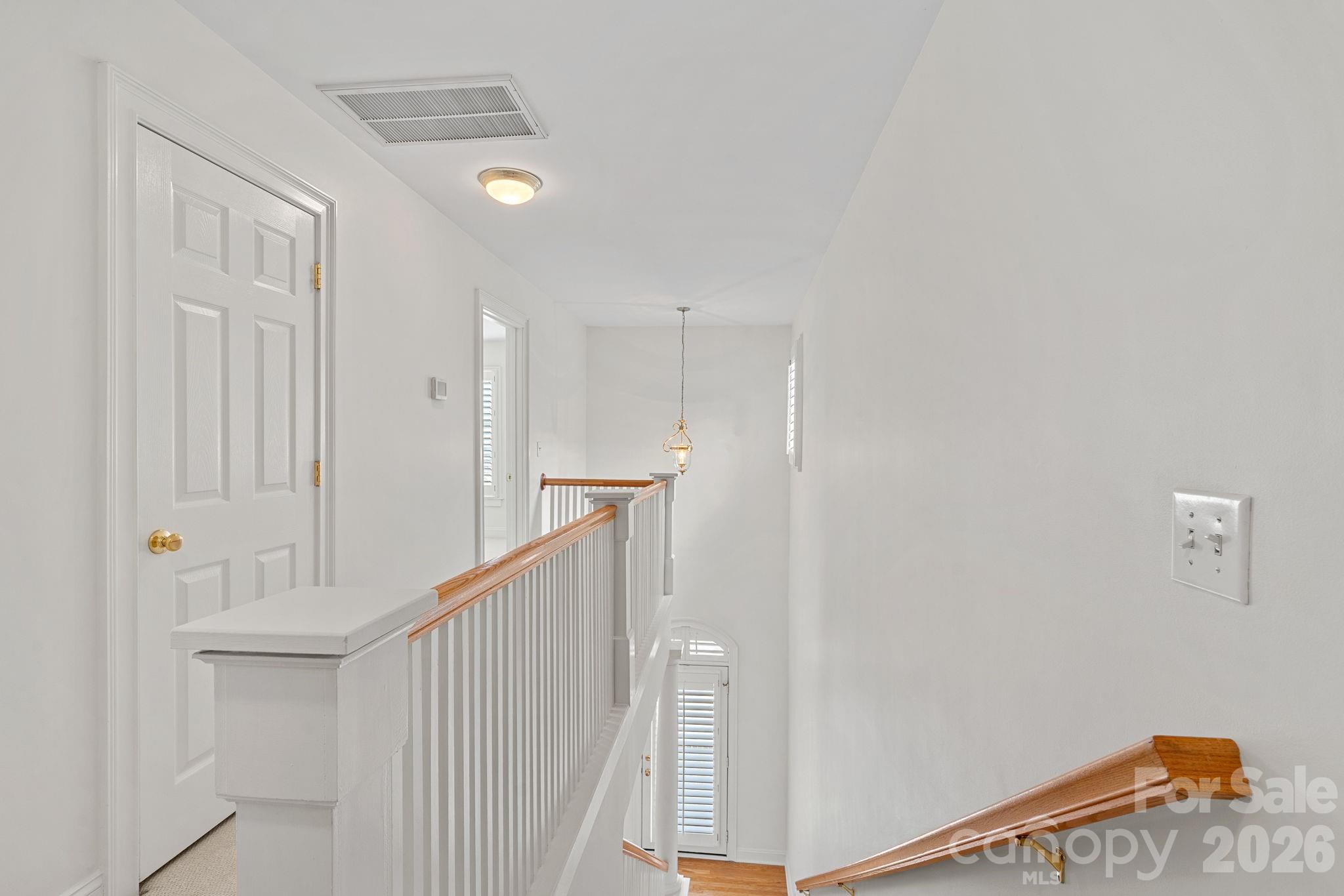 221 Sloane Square Way