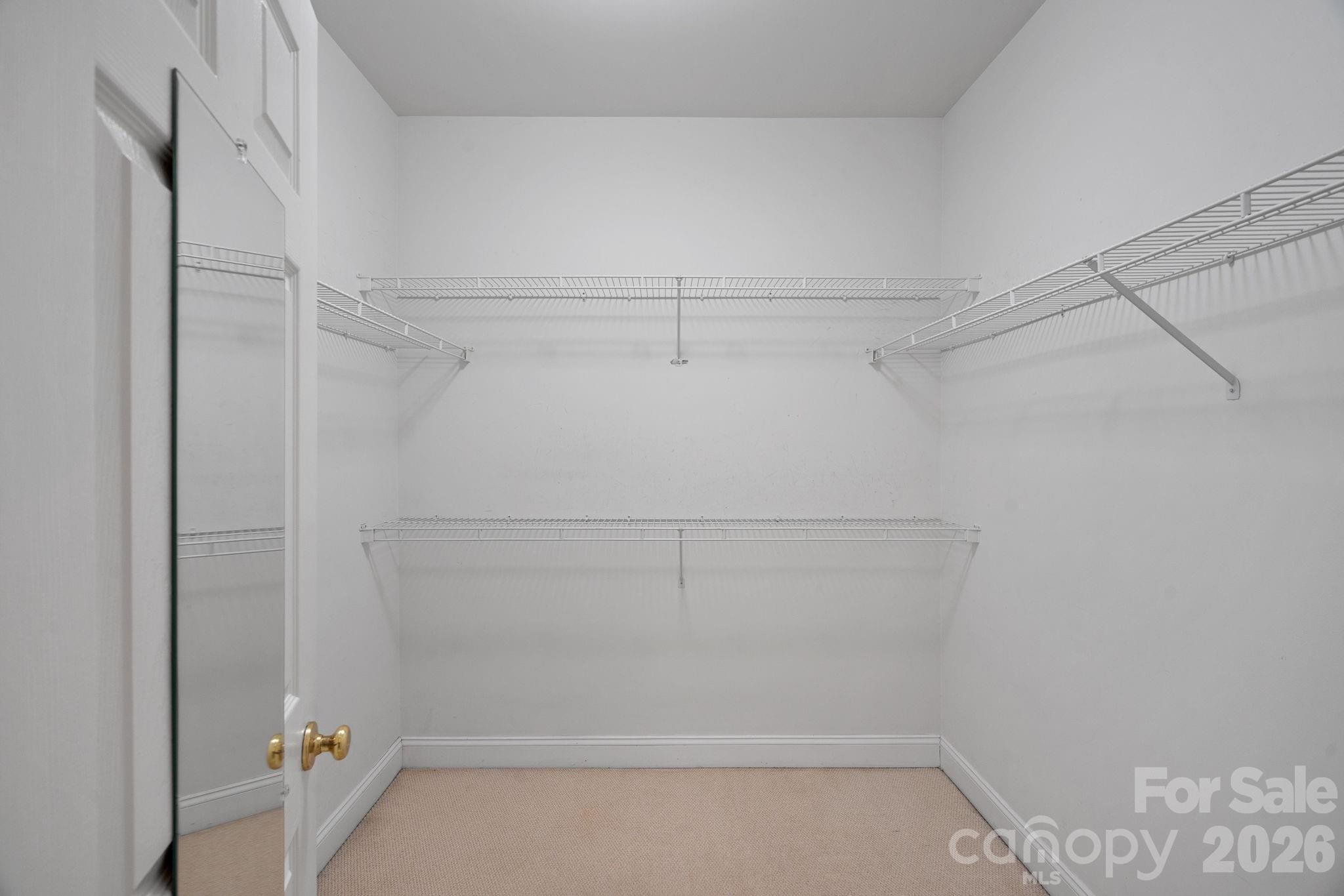 221 Sloane Square Way