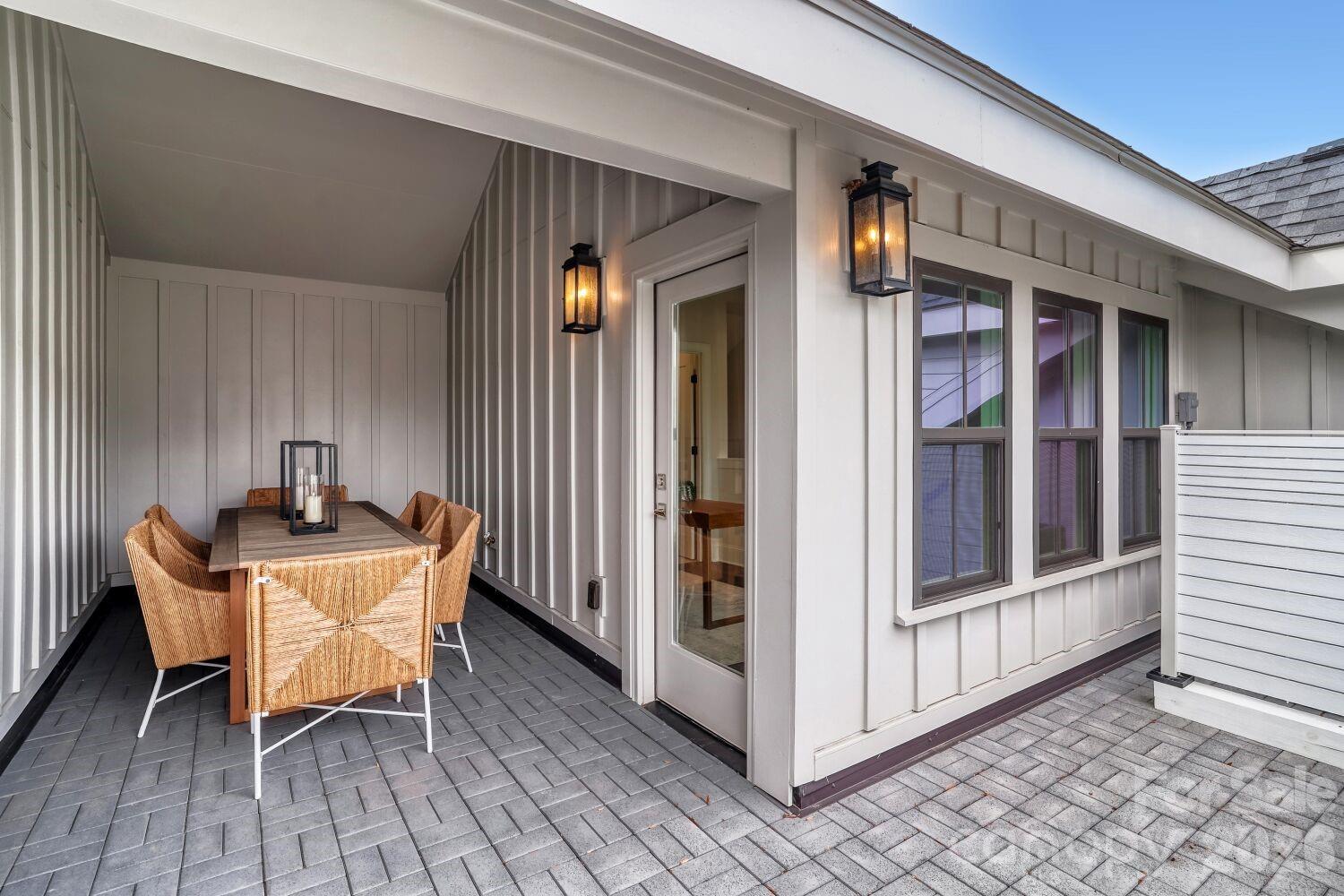 3115 Pinehurst Place