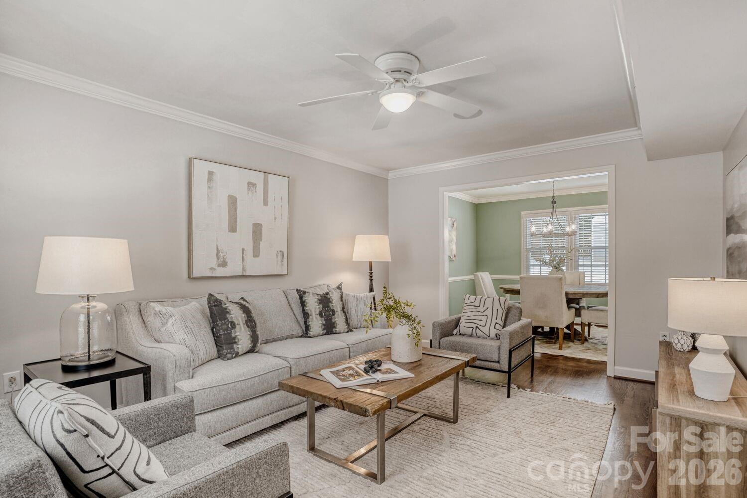 2712 Creekbed Lane