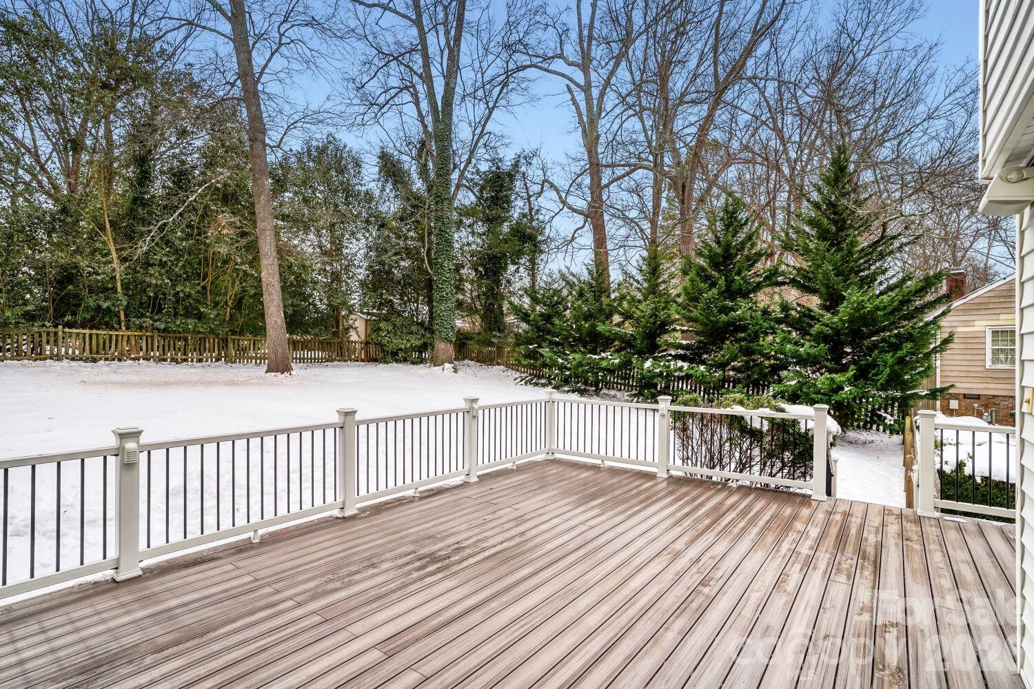 2712 Creekbed Lane