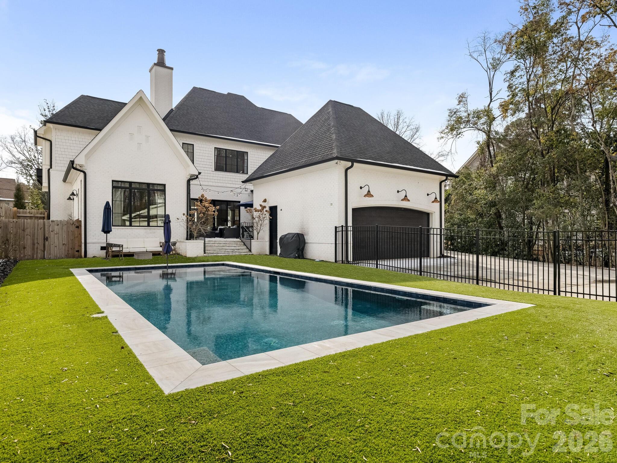 313 Wonderwood Drive