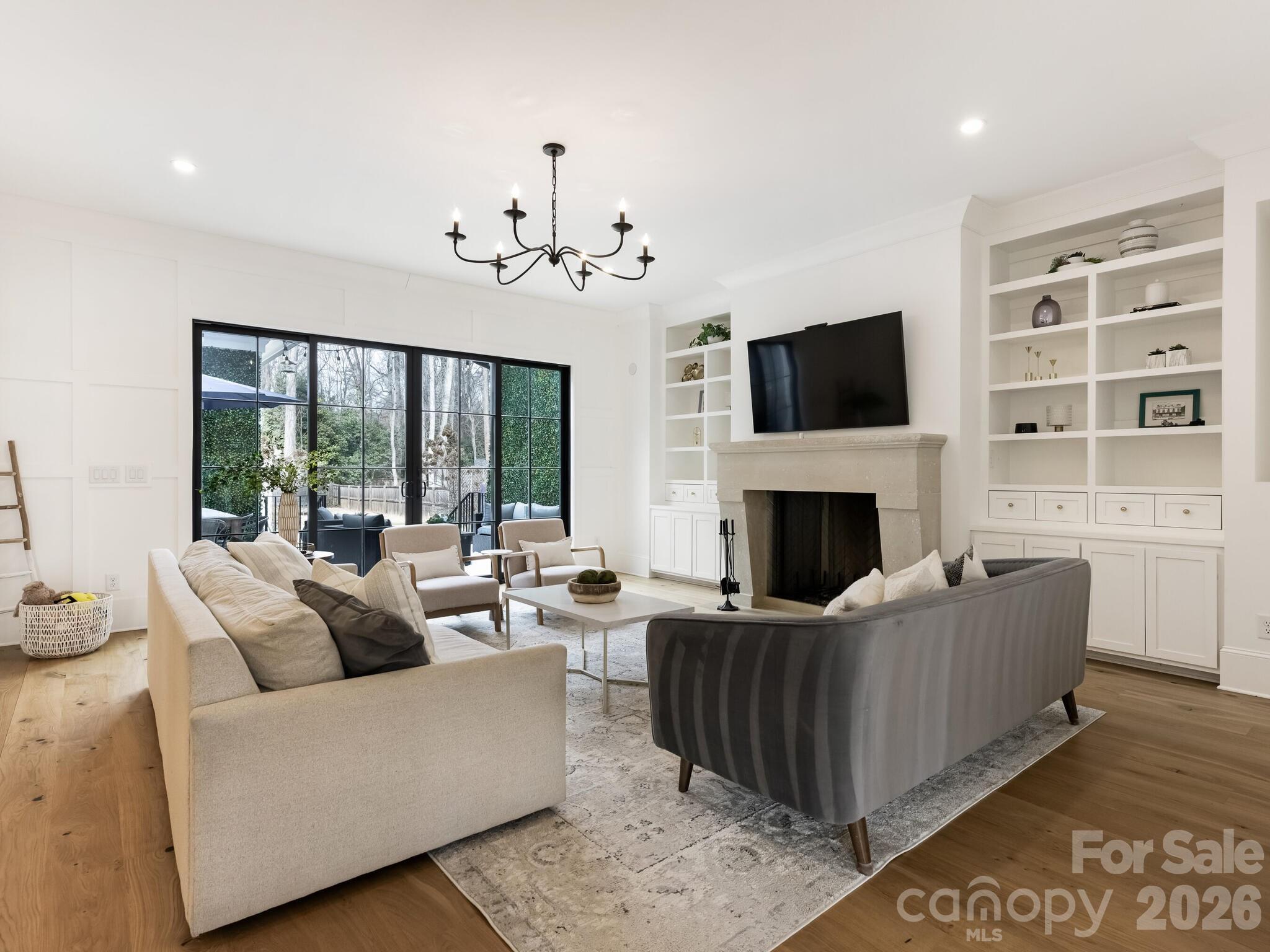 313 Wonderwood Drive