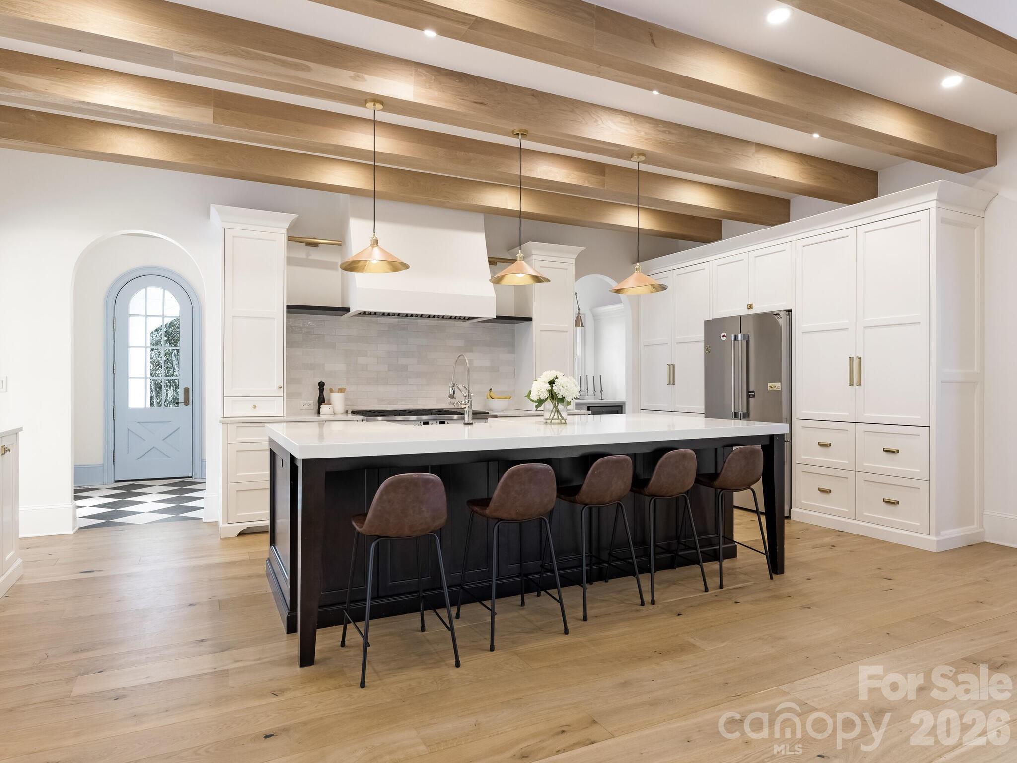 313 Wonderwood Drive