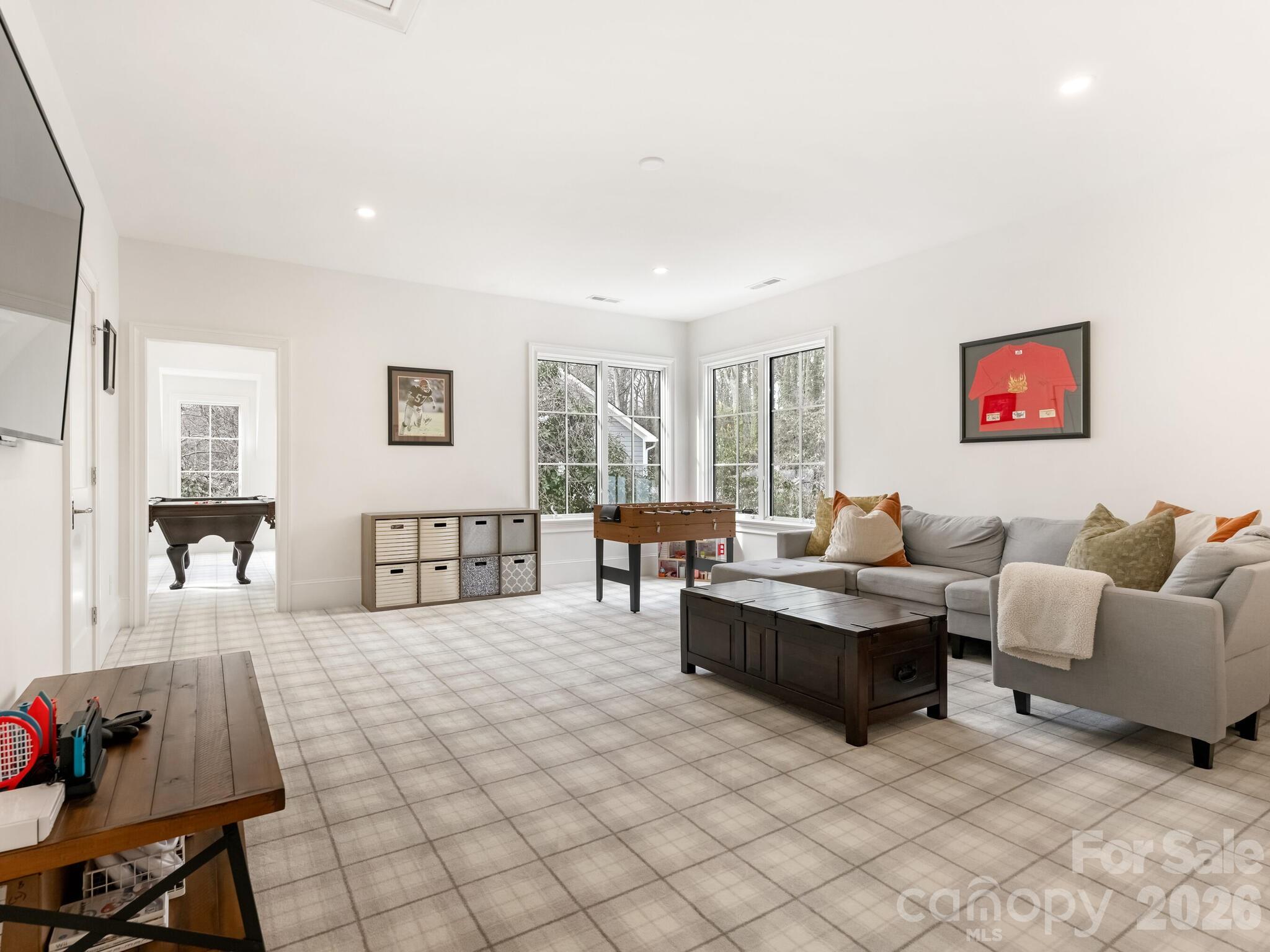 313 Wonderwood Drive