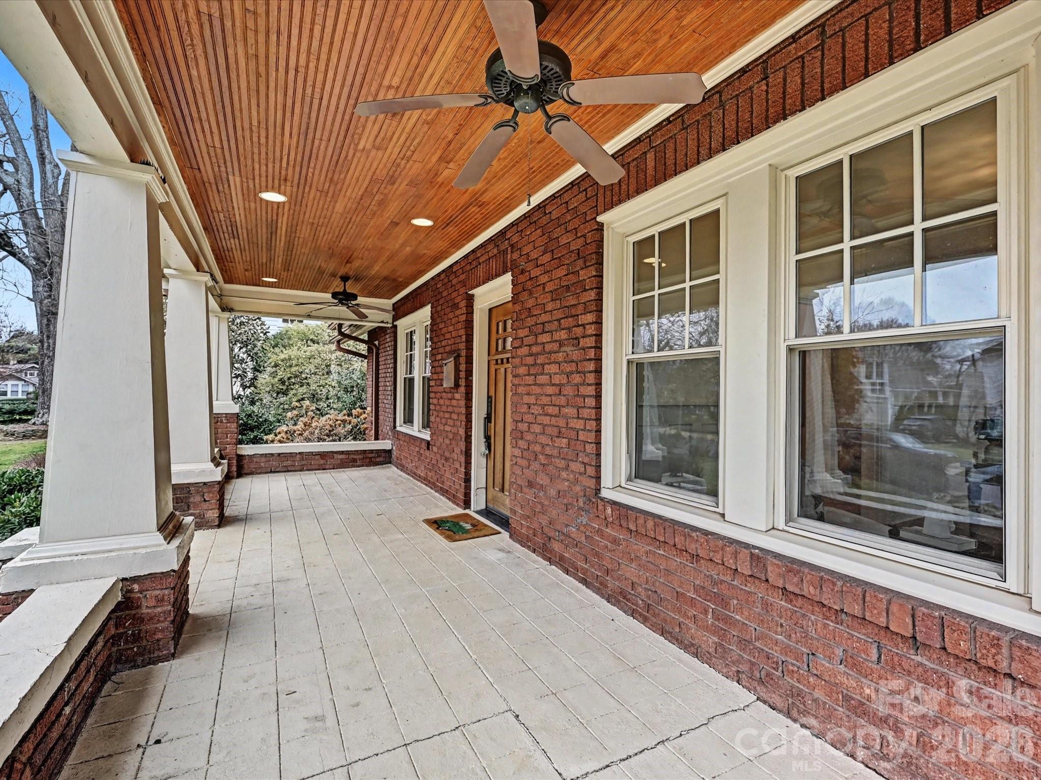215 Circle Avenue
