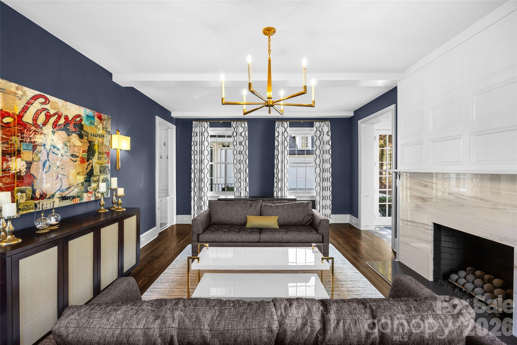 1438 Queens Road W
