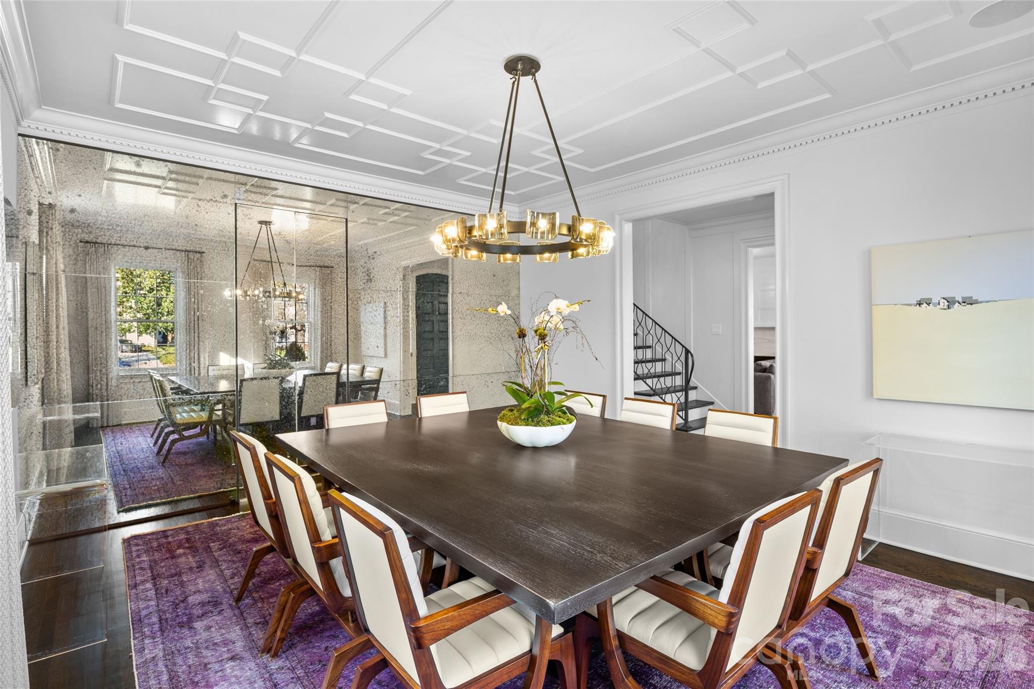 1438 Queens Road W